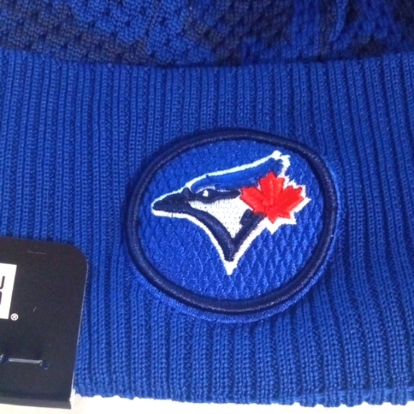 New Era Blue Jays Pom Beanie - Picture 4 of 4